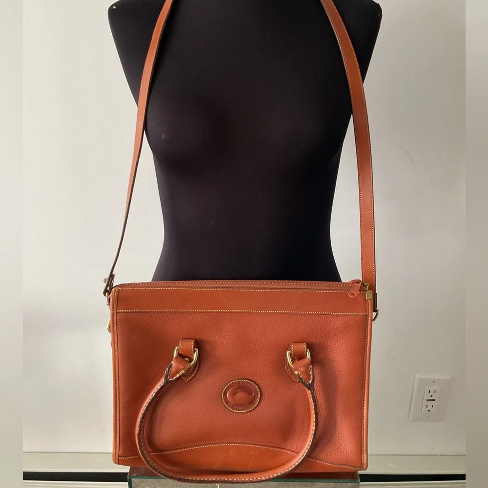 Vintage Dooney & Bourke Like New One Owner Clean Leather Satchel Crossbody Bag - Picture 7 of 7